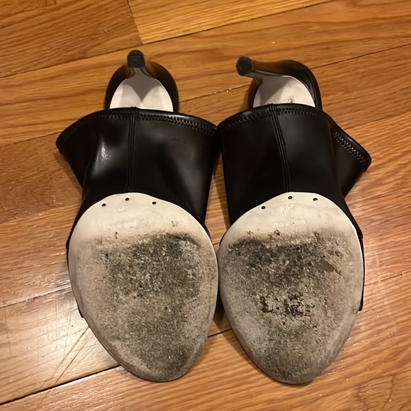 authentic excellent condition. black leather, neoprene panel open-toe style. - Picture 4 of 7